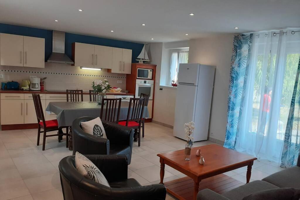 Appartement 4 Pers Dans Longere A 800M De La Plage Plouhinec  Luaran gambar